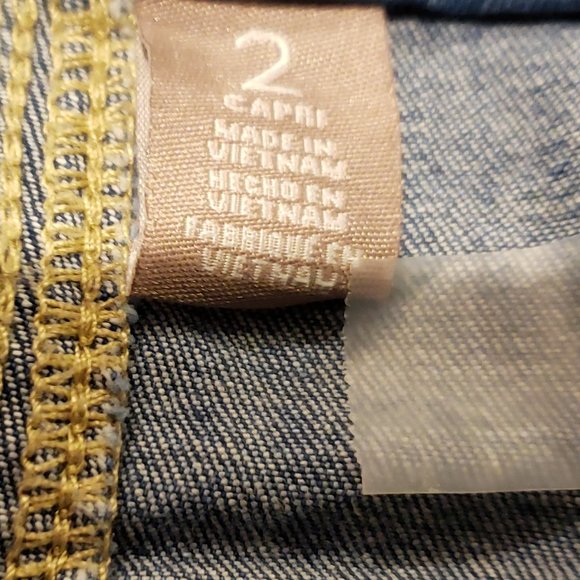 Chico's Perfect Stretch Blue Denim Crops - Size 2 - Picture 4 of 7